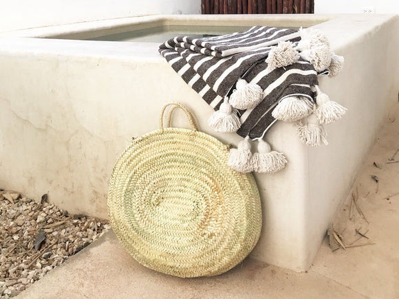 casa boho beach tote bag handbag shopping vacation travel getaway tropical island palm tree leaf woven straw handle accessories